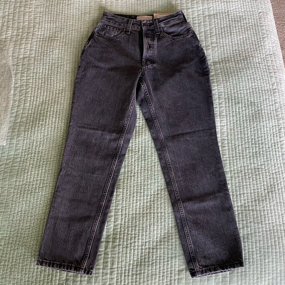 Everlane Curvy Way-High Jean in Washed Black